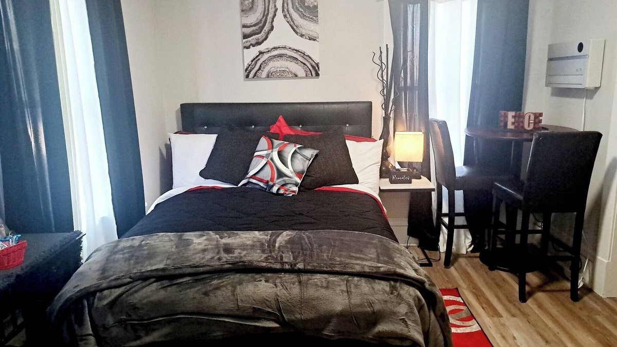 Midway Apartment | St. Paul Fry St. Office Suite #4