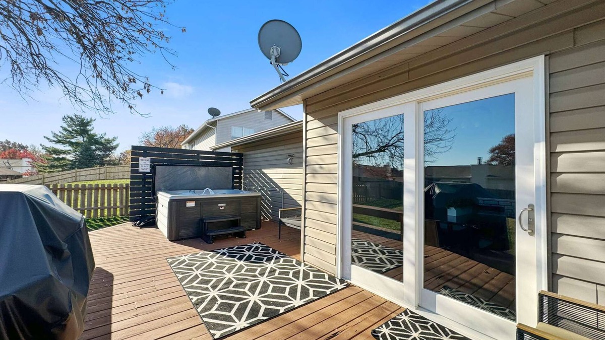St. Peters House | St. Peters | Dogs ok | W/Hot Tub | Game RM