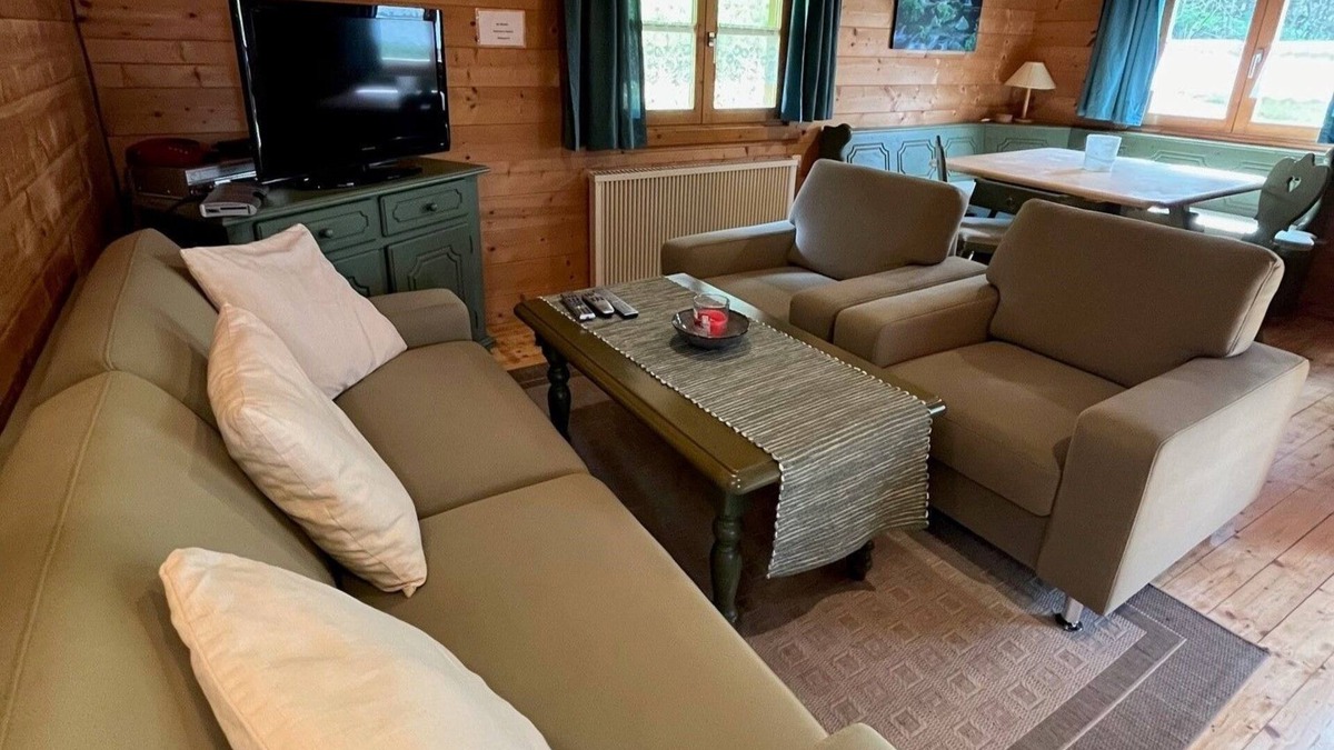 Stamsried Apartment | STA-11 - Cozy wooden log cabin with covered veranda HT - Naturerlebnisdorf