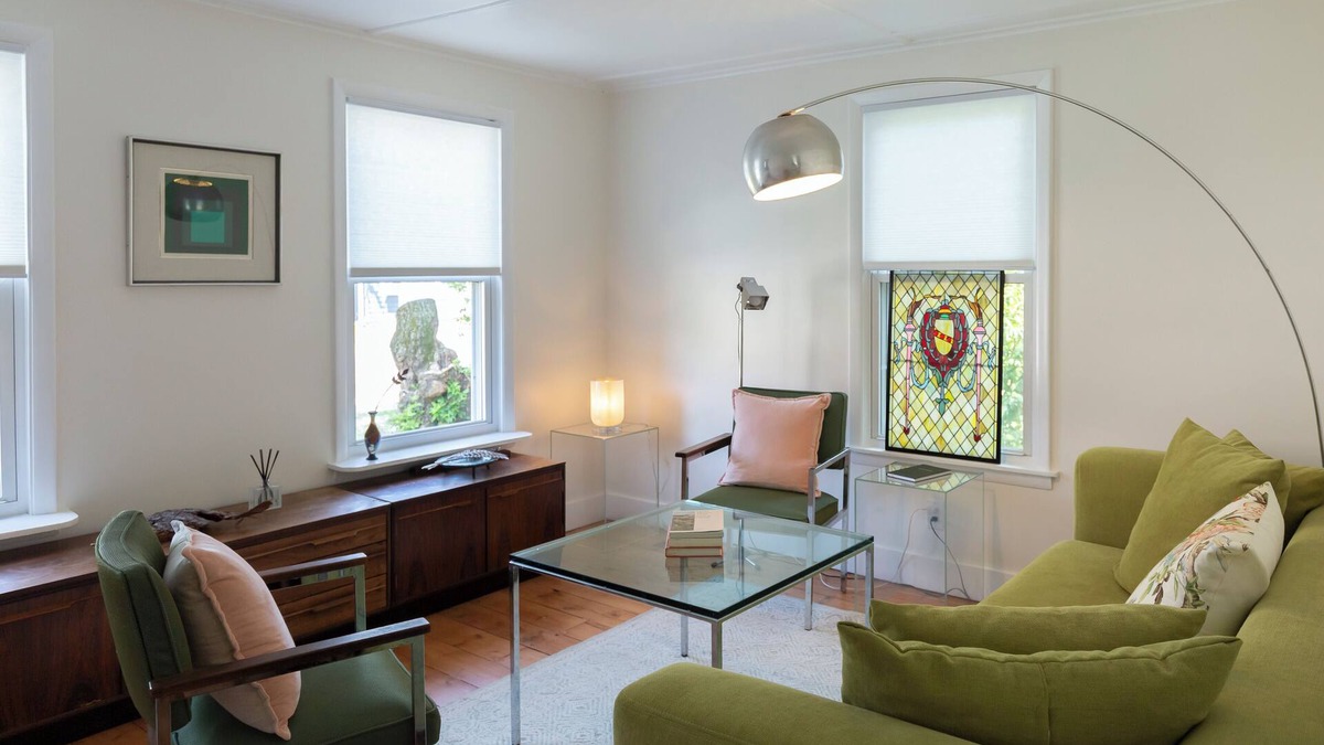 Staatsburg House | Staatsburg Parsonage - A tranquil 4-bedroom house with AC