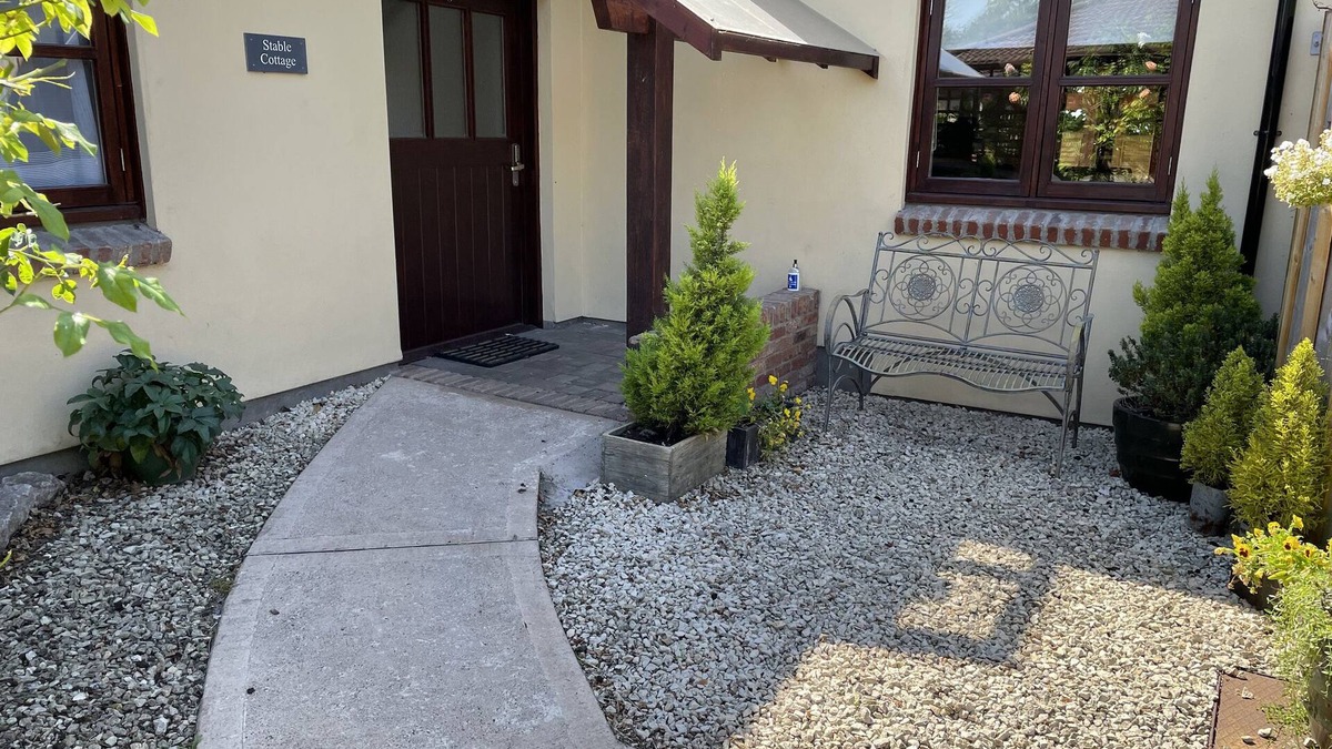 Shipham House | STABLE COTTAGE, family friendly, character holiday cottage in Shipham