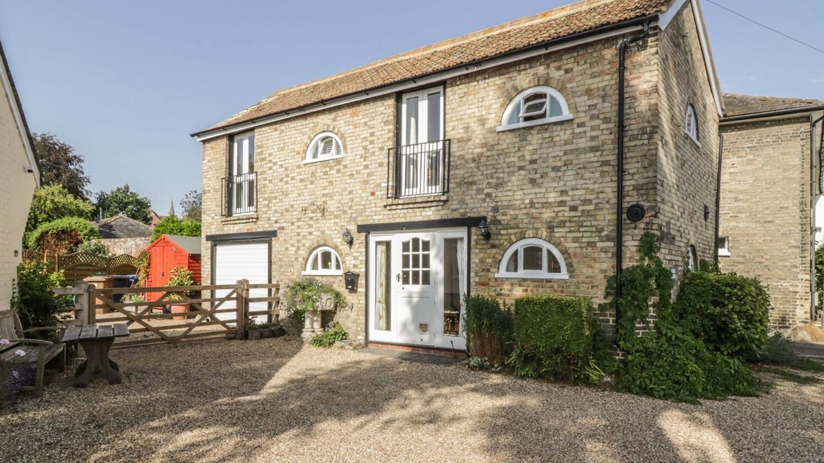 Sudbury Cottage | STABLE COTTAGE, family friendly in Sudbury