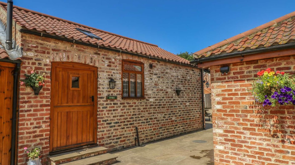 Thirsk Cottage | STABLE COTTAGE, romantic, character holiday cottage in Thirsk
