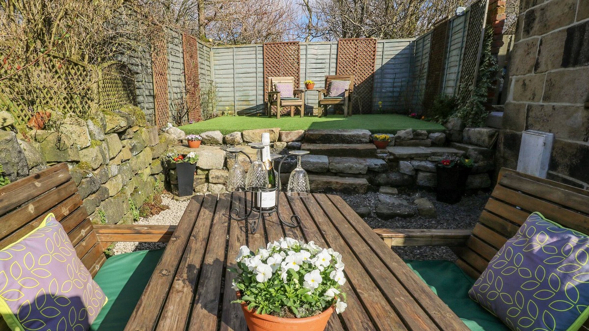 Todmorden Cottage | Stables Cottage