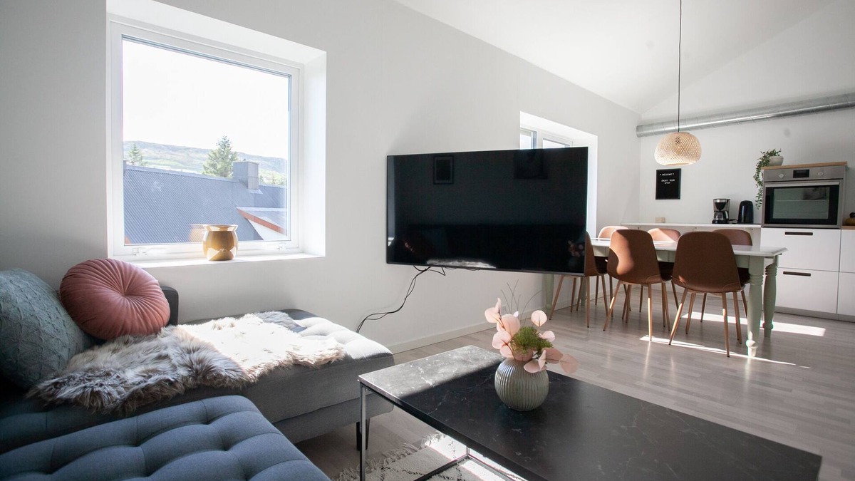 Torshavn Apartment | Stadium - Central - Park - Art Gallery