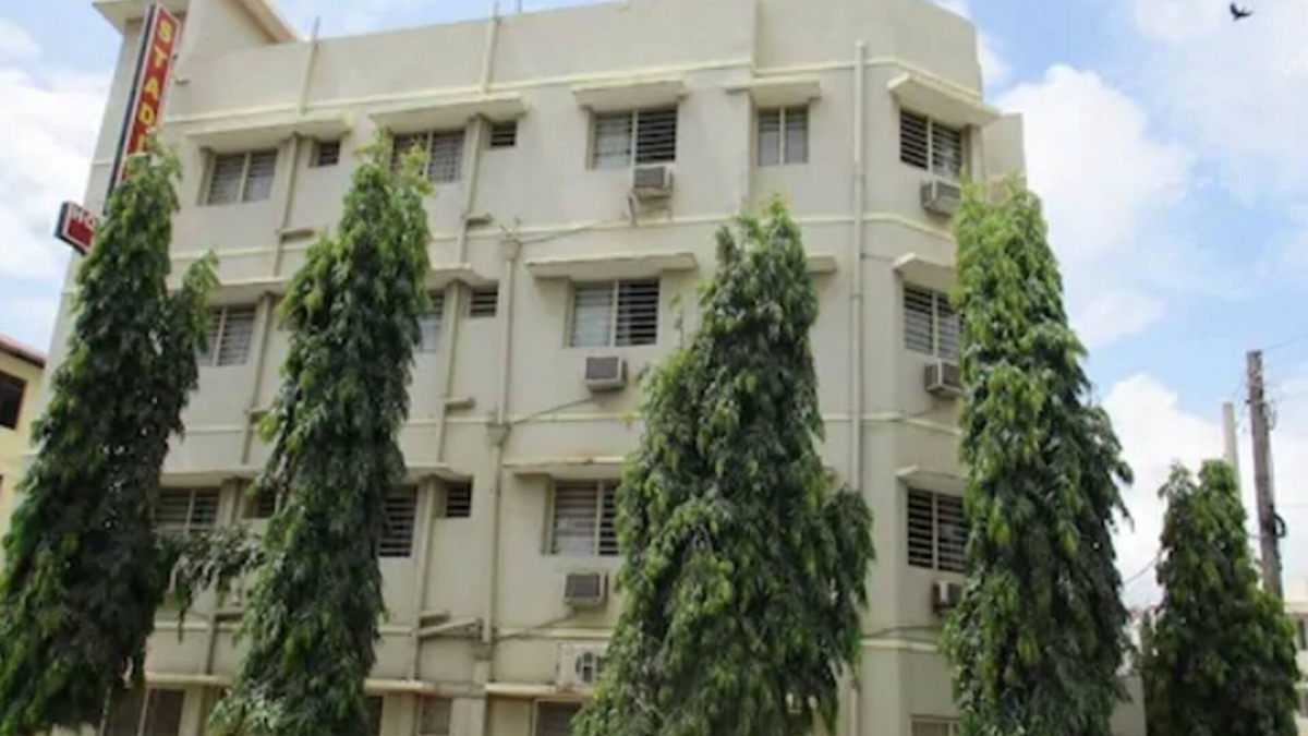 Manyimbo Hotel | Stadium Holiday Inn Mombasa