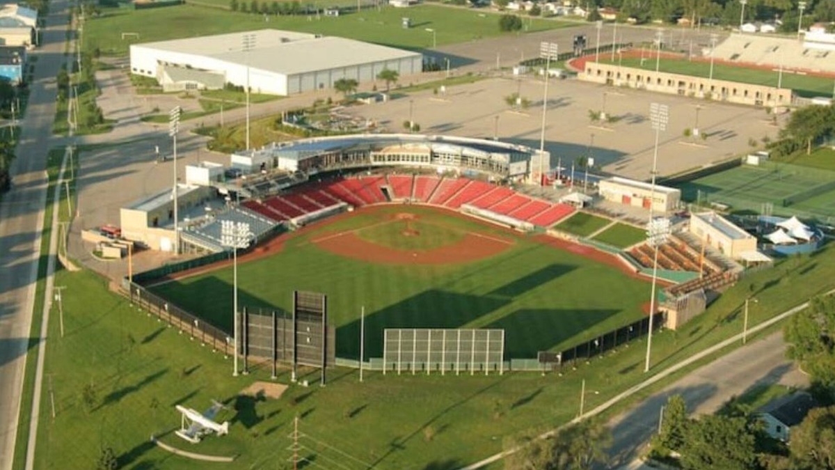 Cedar Rapids - Iowa City House | Stadium House - Next to Kernels/Roughriders Arena