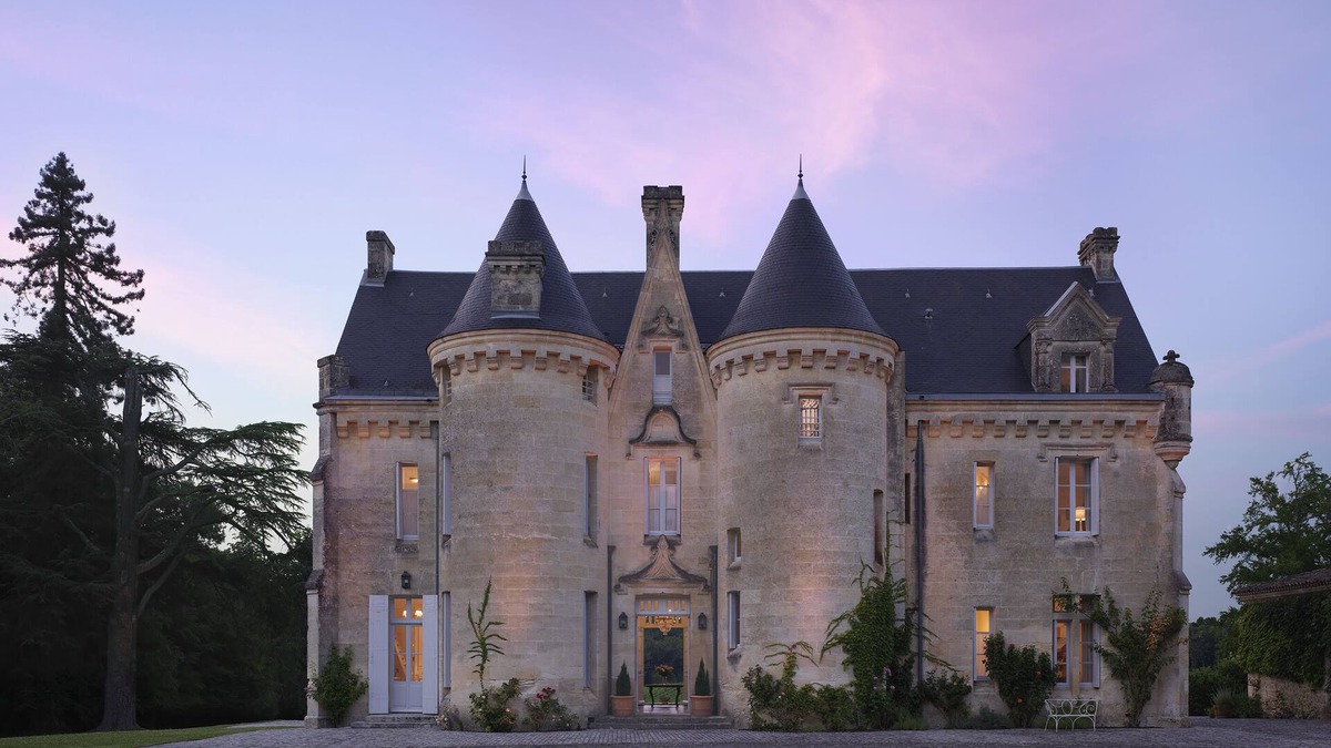 Sadirac Other | Staffed Luxury Chateau: Pool, Vines & Best Location Near Bordeaux