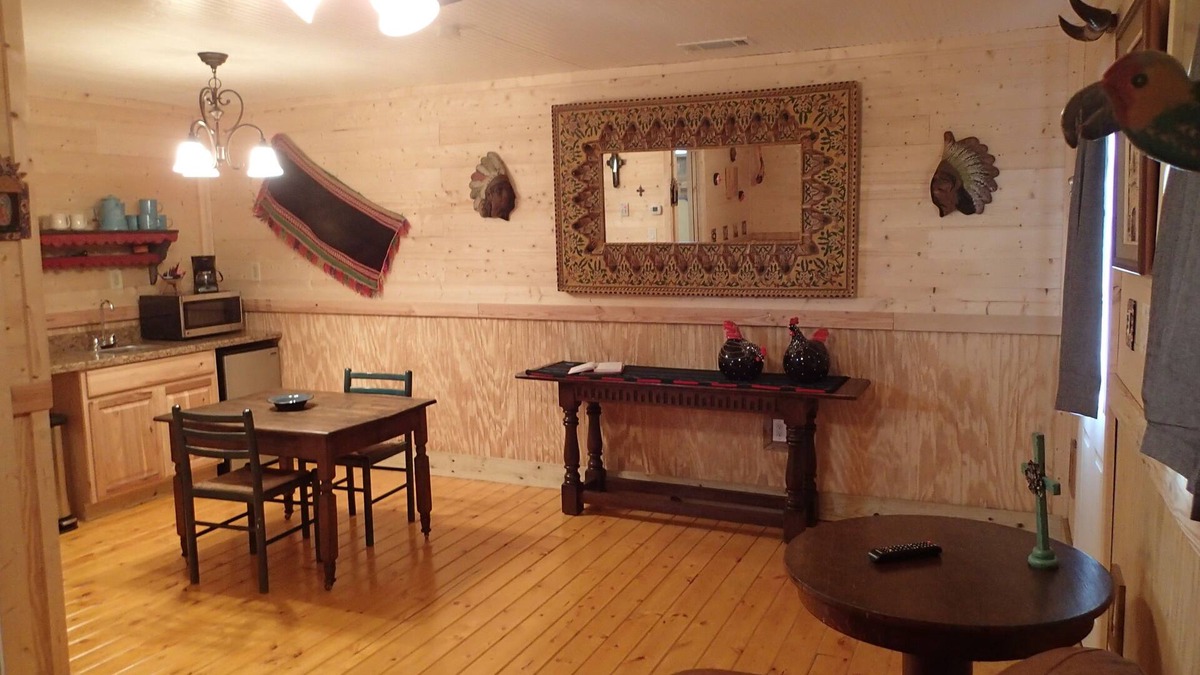 Fayetteville Cabin | Stagecoach Cabins