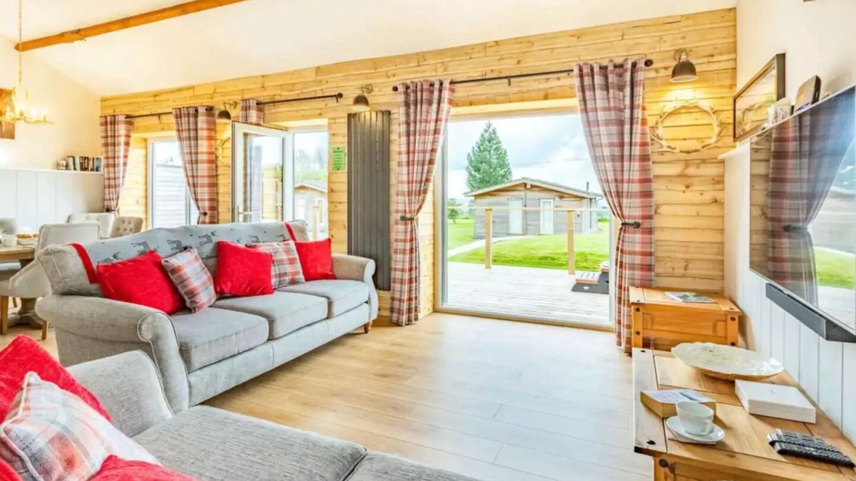 Sherborne House | Stags Barn - Luxury 5* Dorset barn conversion with private hot tub