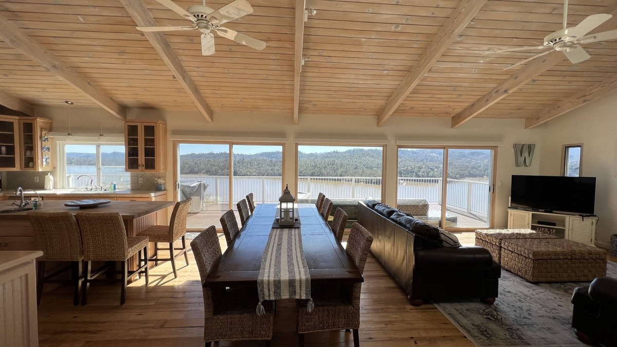 Oak Shores House | Stairway to Naci Heaven 180 degree lakefront views Pet Friendly, WIFI