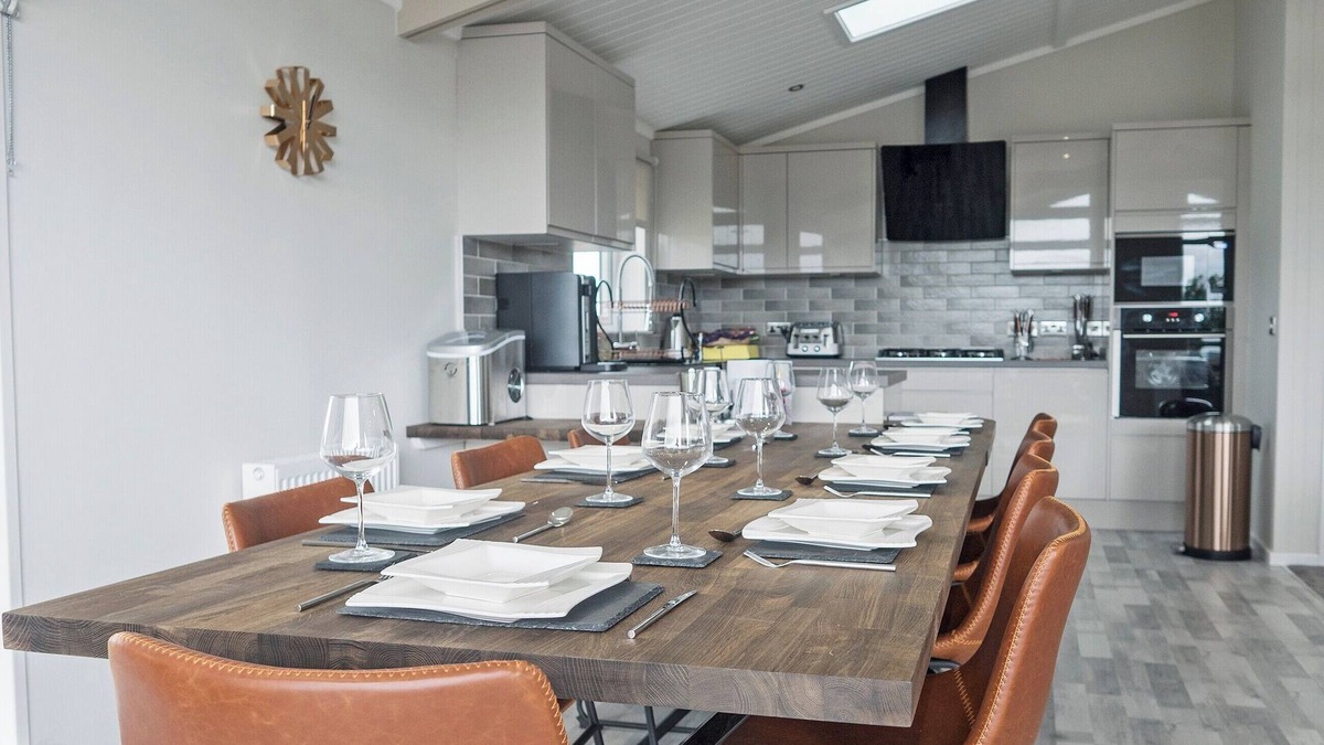 Carlton-in-Cleveland Cottage | Stan Hollis Lodge - UKC4063