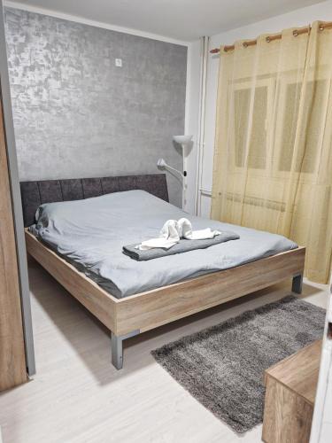Mladenovac Apartment | Stan na dan Smederevska palanka