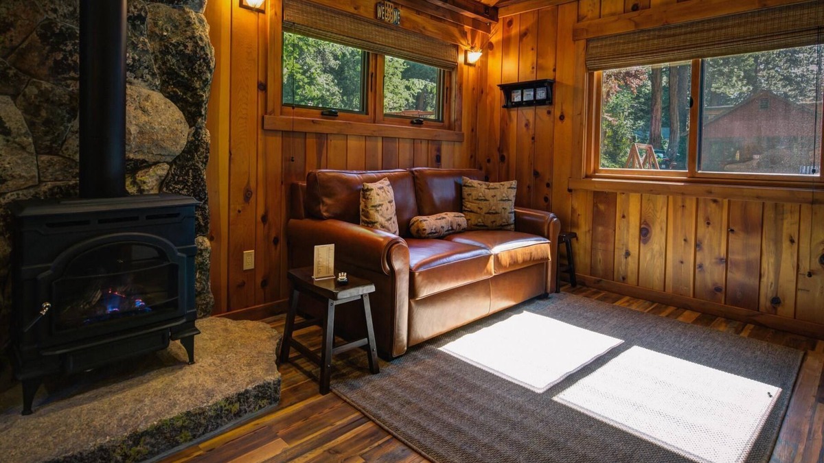 Tahoe Vista Cabin | Standalone Anniversary Suite