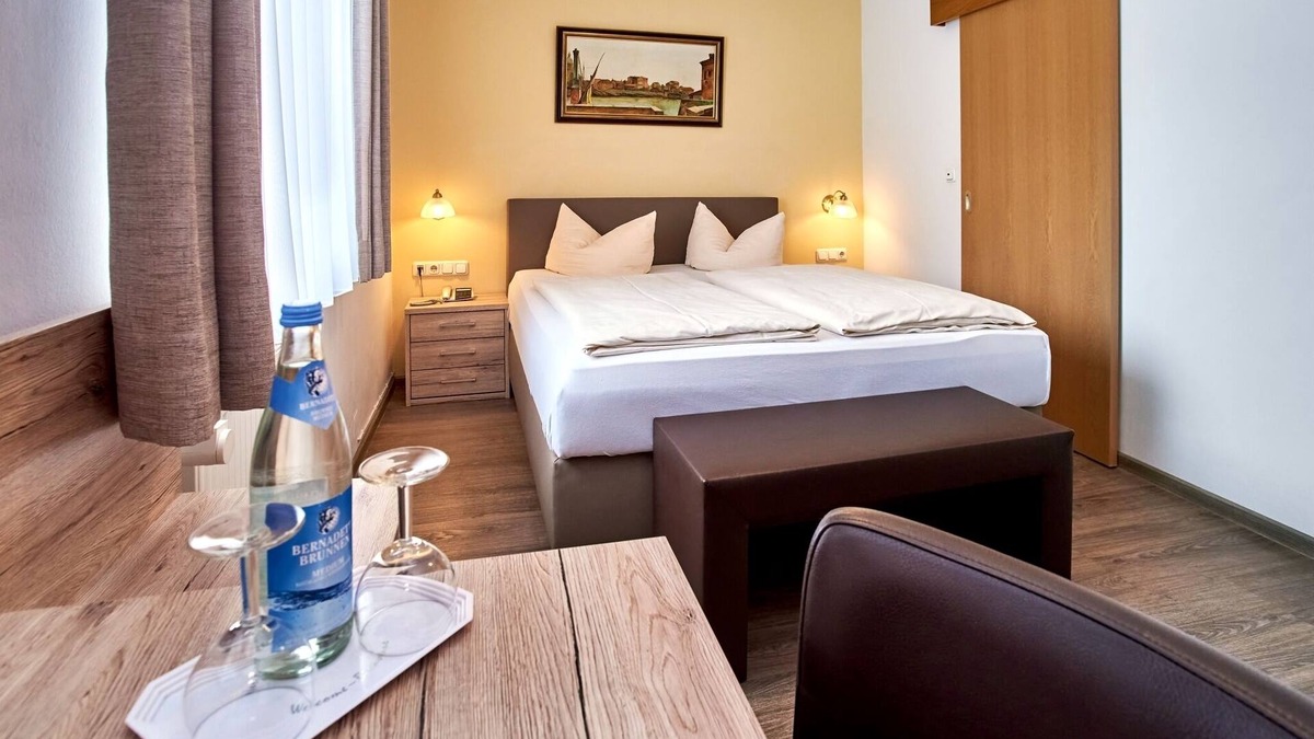 Neustadt an der Donau Apartment | Standard double room for up to 2 persons