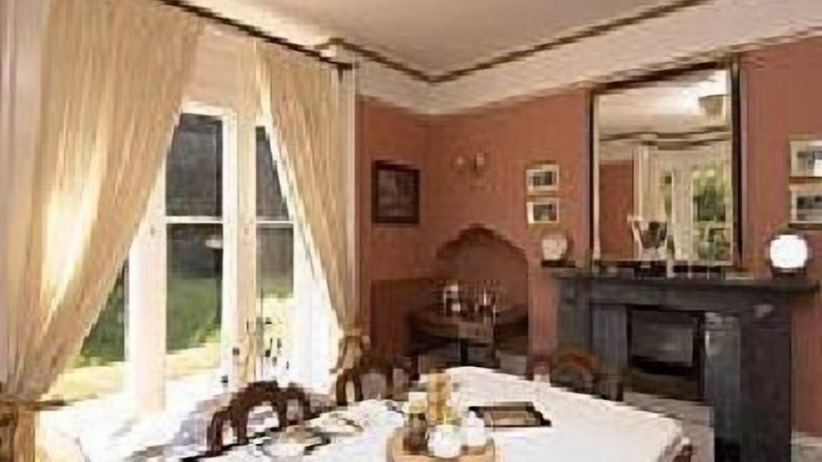 Burcombe Other | Standard Double Private Bathroom Peach Room at Burcombe Manor