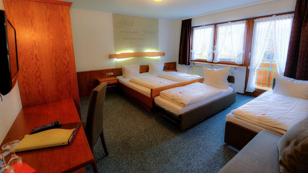 Lenzkirch Cottage | Standard Double Room - Hotel-Restaurant Schwörer
