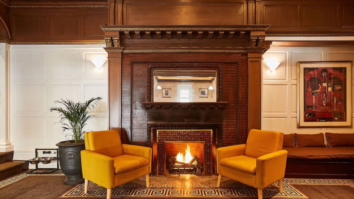 Gayborhood Hotel | Standard Queen Space, The Alexander Inn, Charming Design, Central Philly