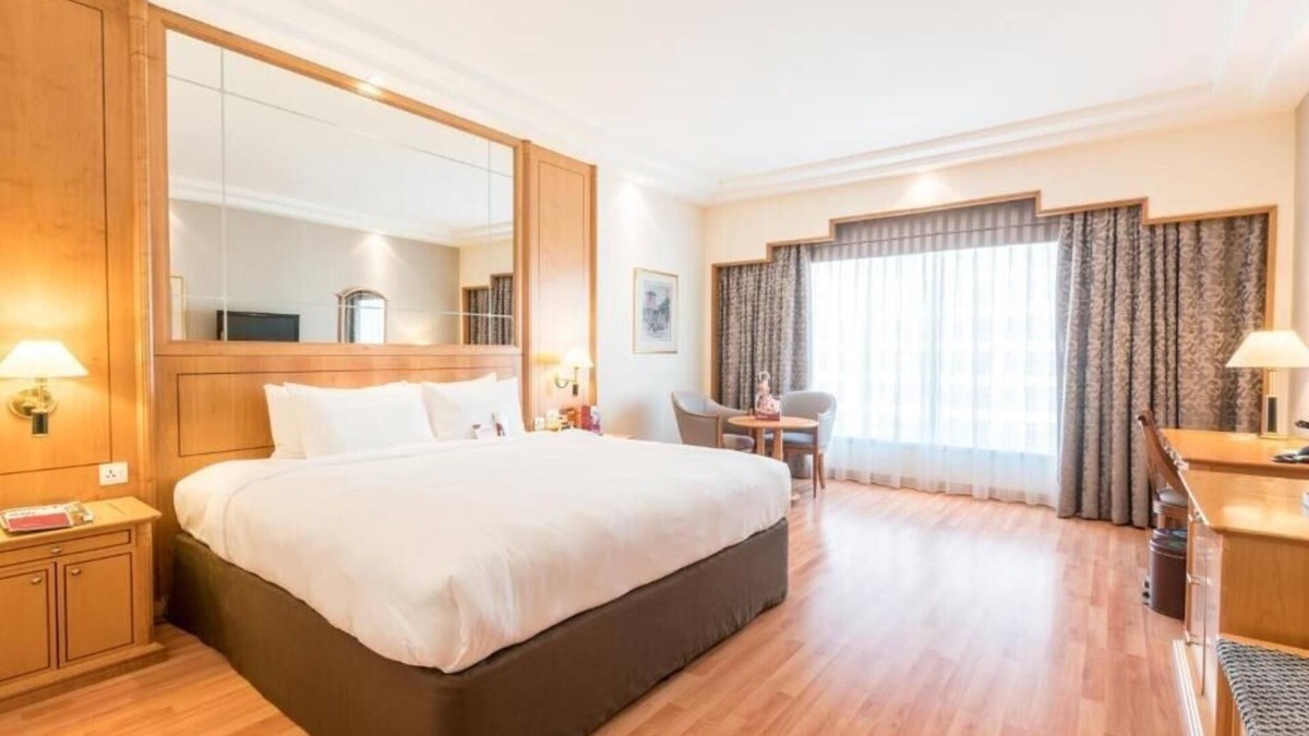 Al Danah Apartment | Standard Room Near Capital Park By E R