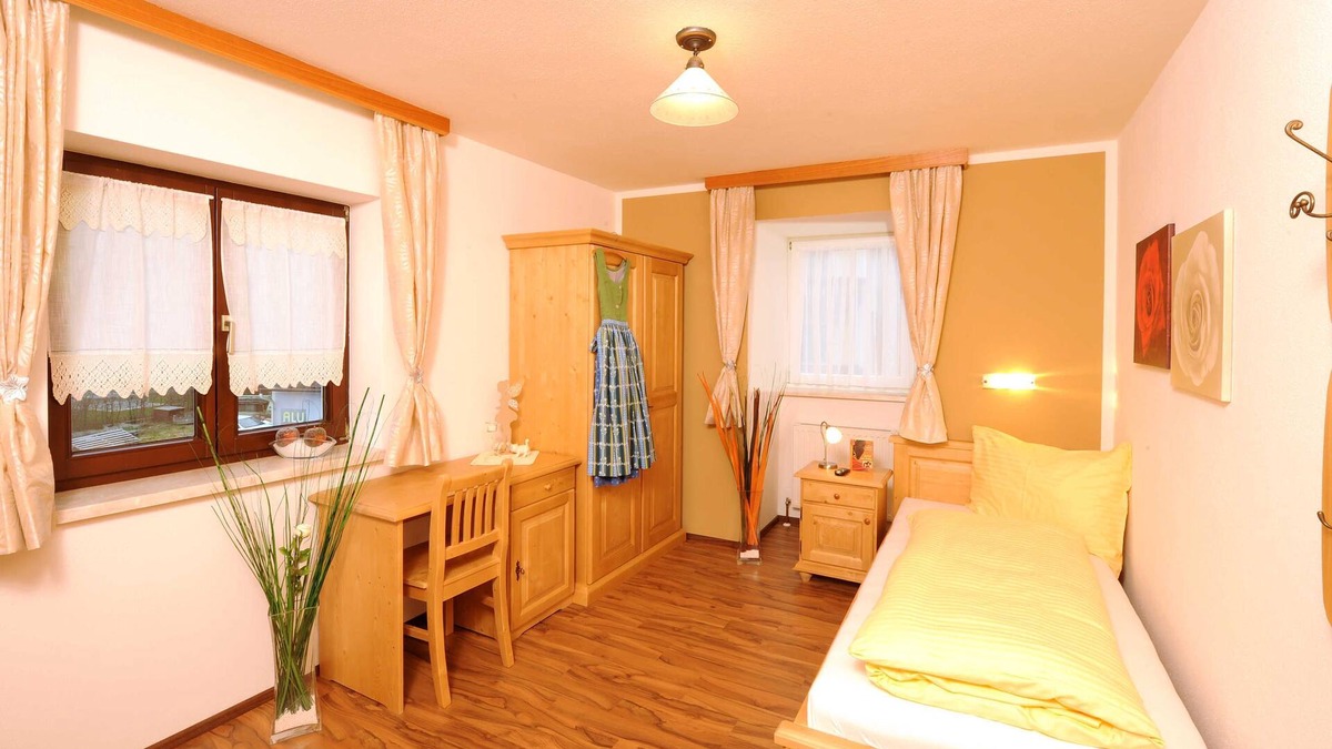 Aigen im Ennstal House | Standard Single Room - Kirchenwirt Aigen