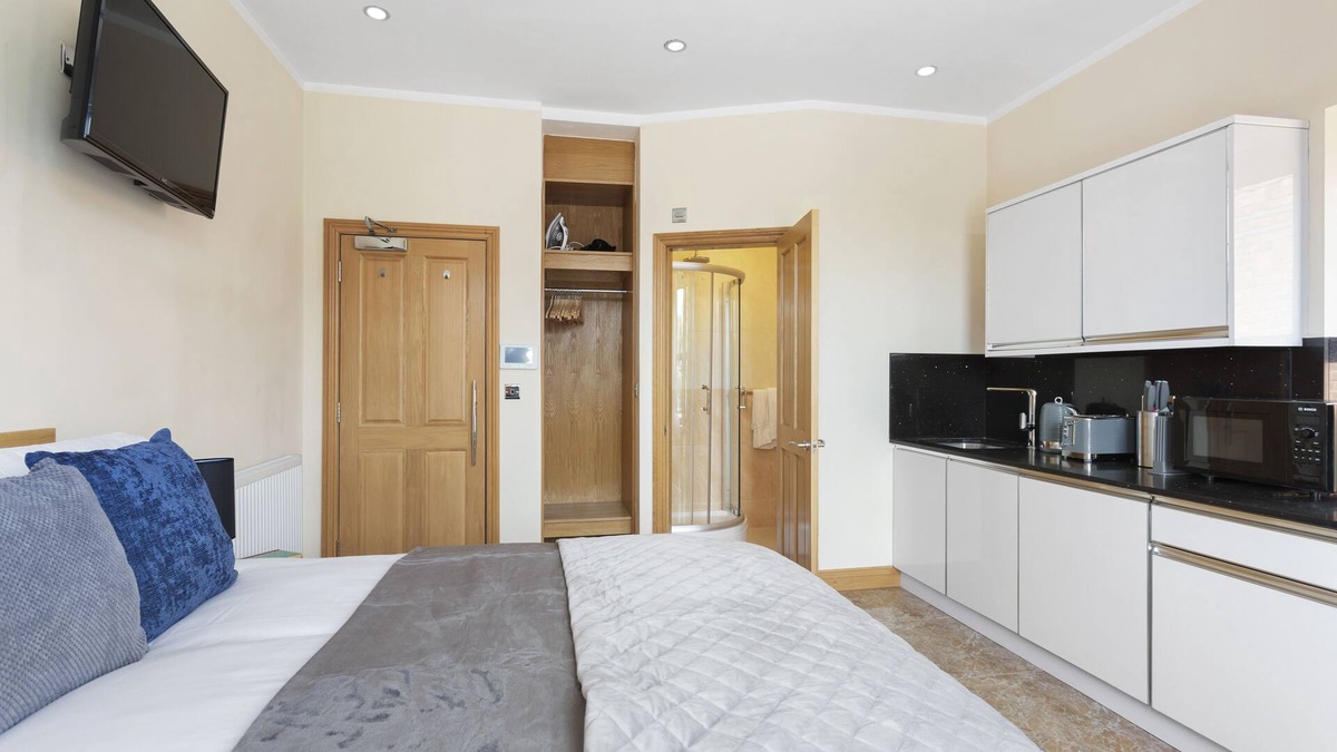 West Bridgford Apartment | Standard Studio Apartment with Free Parking and Wi-Fi