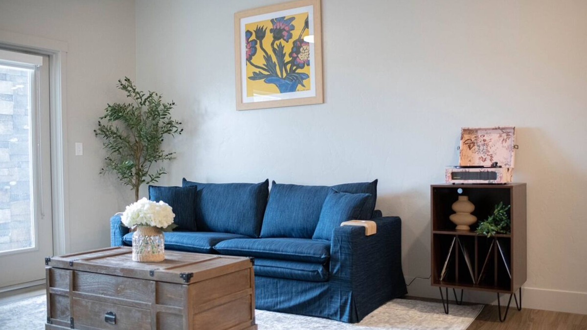 Star Apartment | Star Charm apartment- with pool, gym, hot tub & Pac- Man