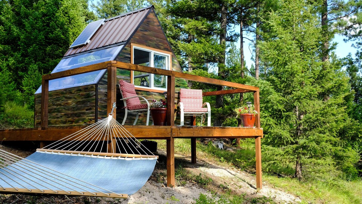 Missoula Cabin | Star-gazing, pet-friendly, remote The Blind Cabin with Hot Tub near Missoula, MT