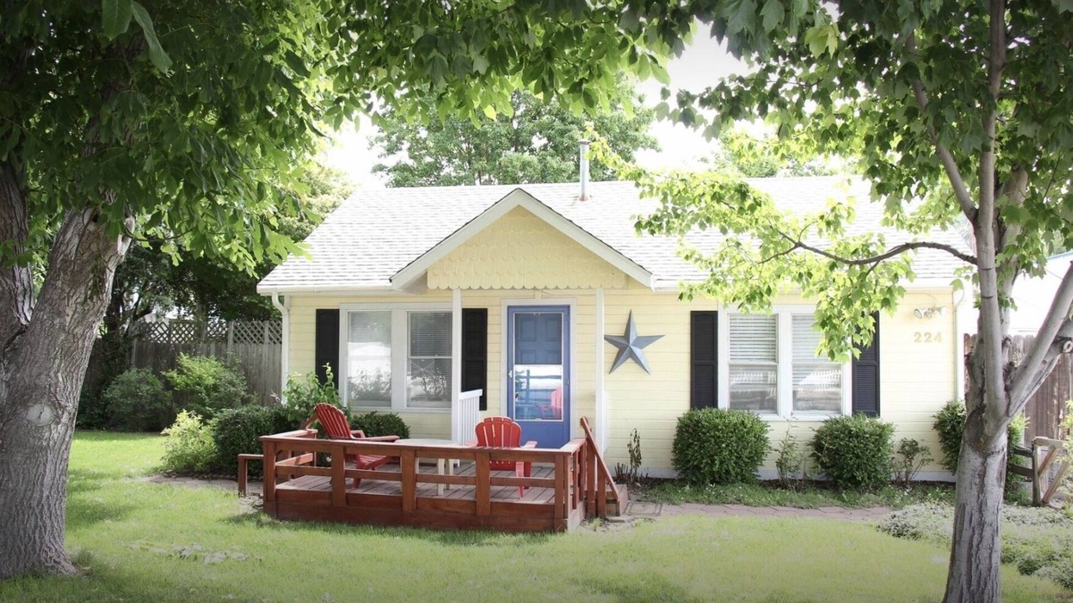 Star House | Star lodge near the center