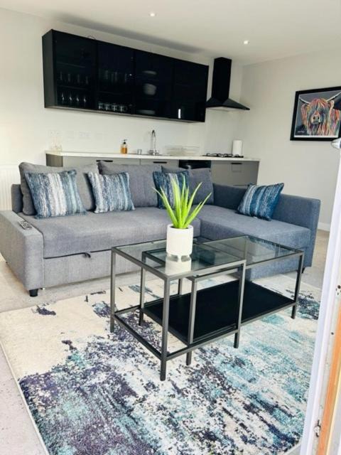 Glenrothes Apartment | Star Scape