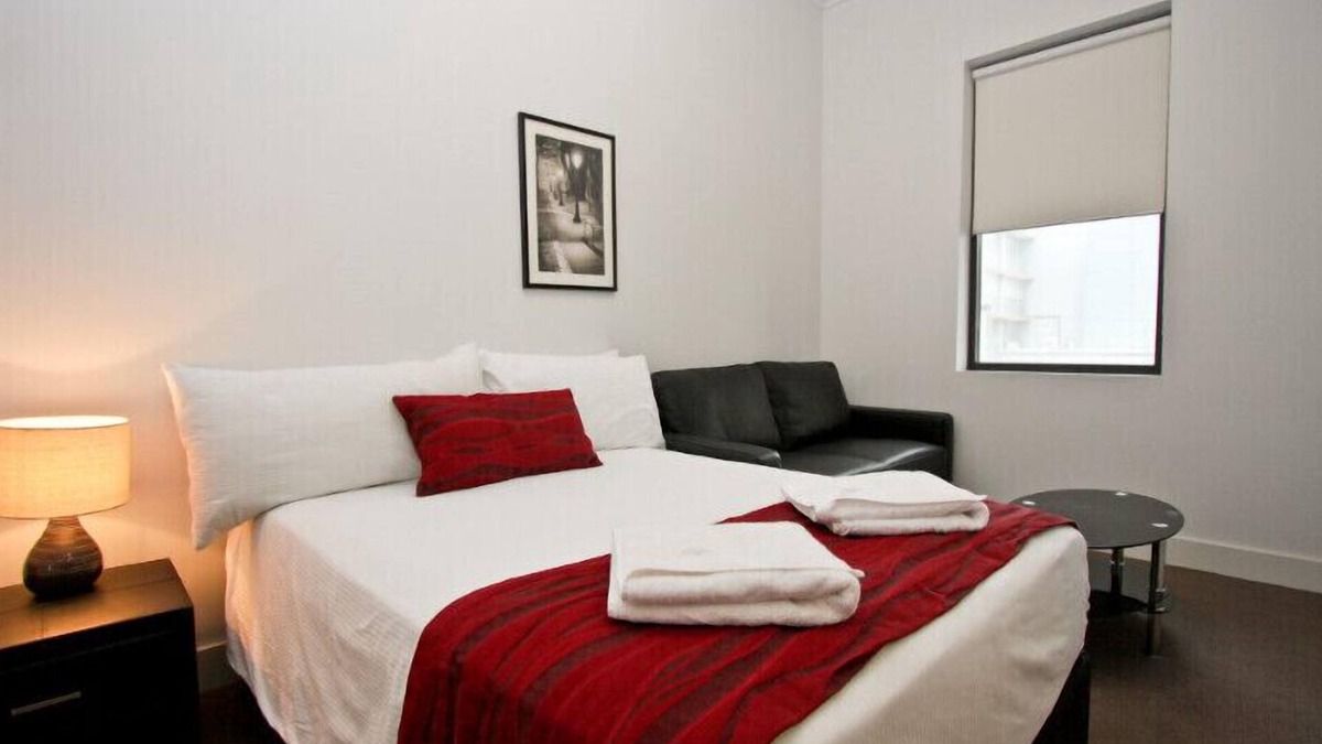 Newcastle West Apartment | Star Studio Apartment