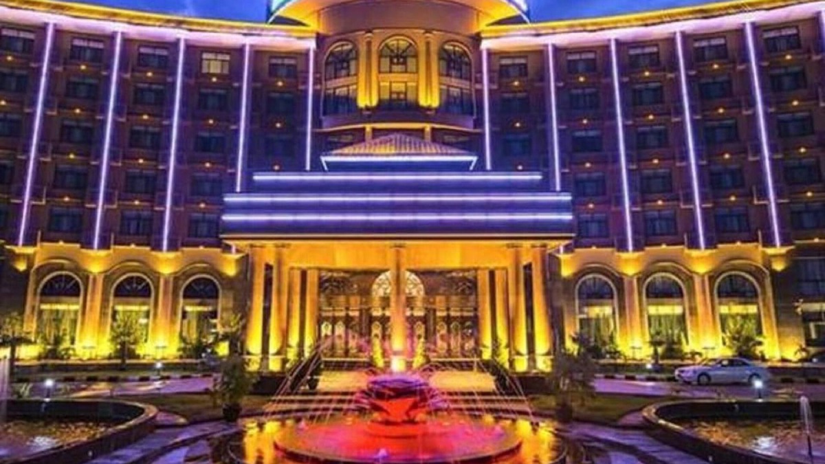 Naypyidaw Hotel | Star World Hotel