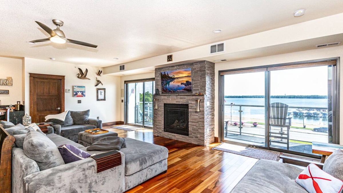 Detroit Lakes Condo | Starboard Point: Stunning Luxury Condo in the heart of DL!