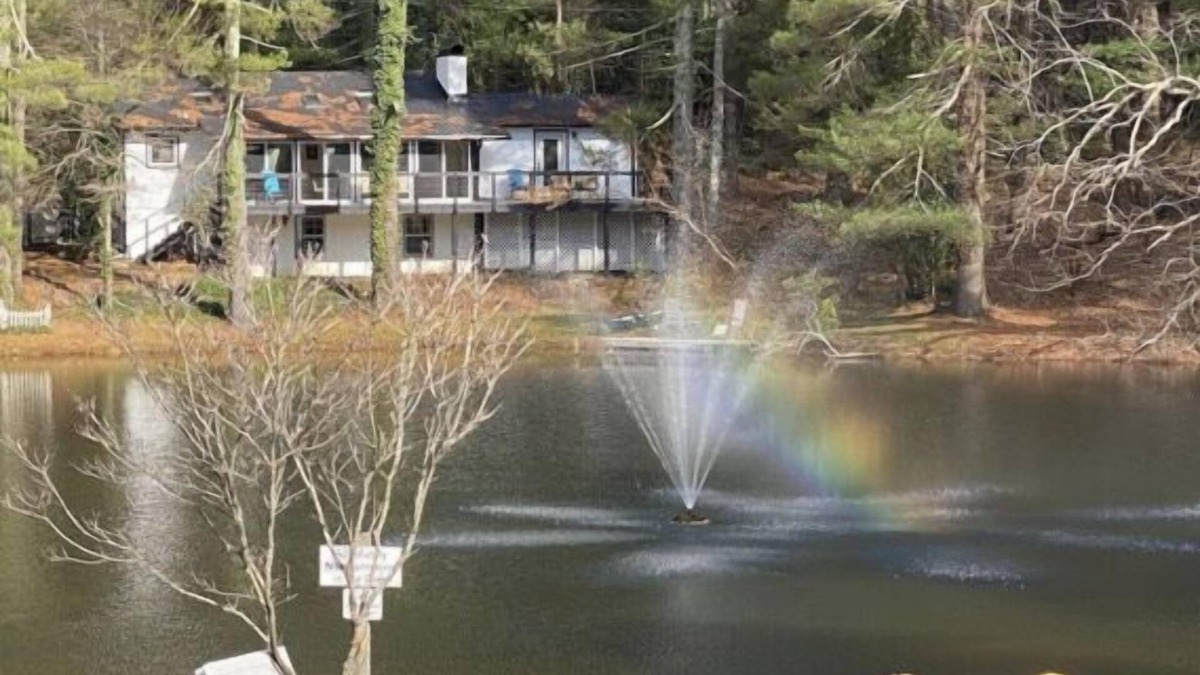 Flat Rock Condo | Stardust and Moonlight Lakefront