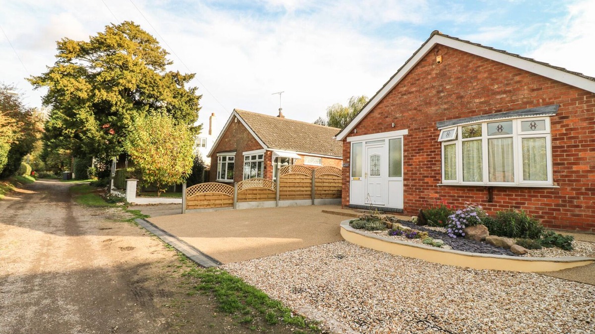 Skellingthorpe House | STARFIELD, pet friendly, with open fire in Skellingthorpe