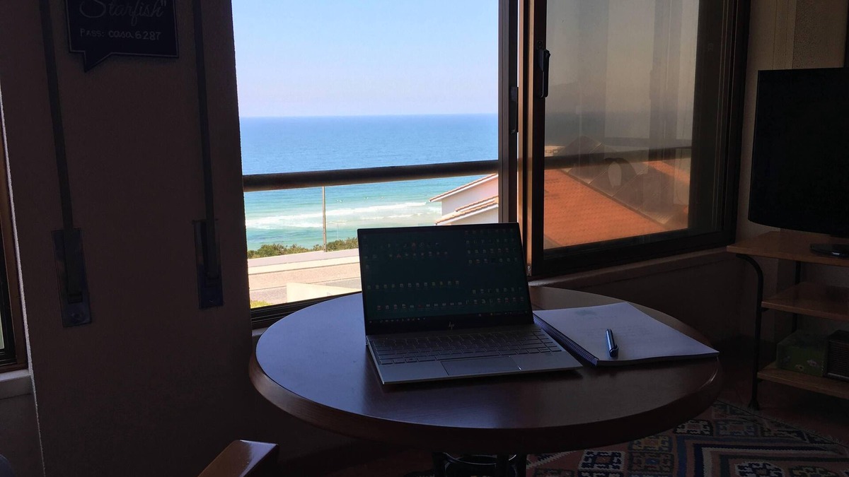 Sao Pedro de Muel Apartment | STARFISH Beach House overlooking the sea and next to a multi-sports venue
