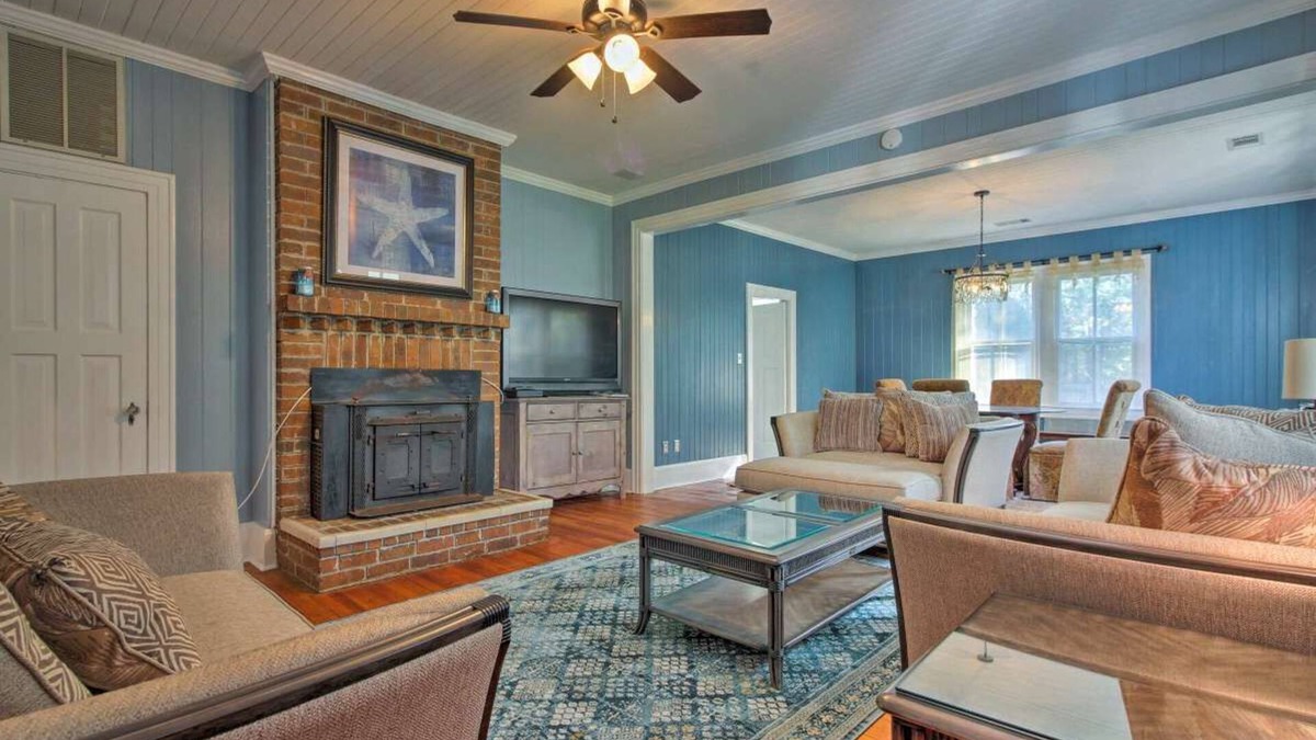 Richmond Hill House | Starfish Home for 10, Fast EV Charger+Pet Friendly