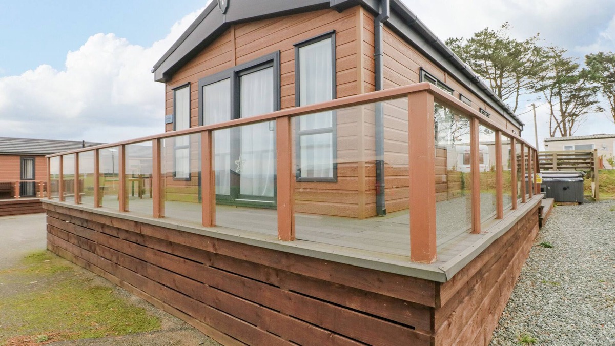 Hasguard Cross Cottage | STARFISH RETREAT, character holiday cottage in Broad Haven