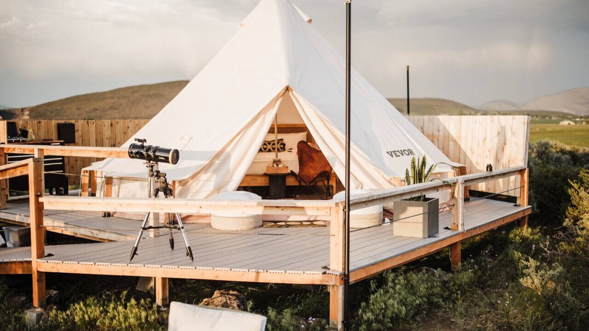 Klamath Falls RV Rental | Stargazer Bell Tent at The Rossetto Ranch