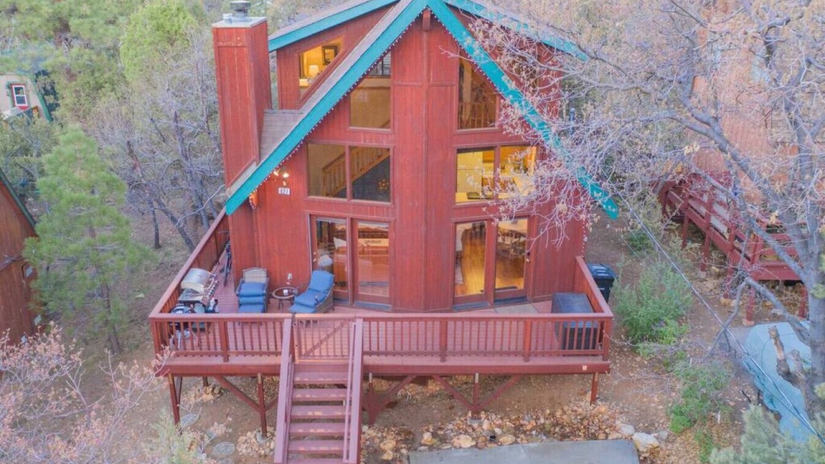Sugarloaf Ski Chalet | Stargazer| Near Lake, Jacuzzi, Dogs Ok, Trails, AC