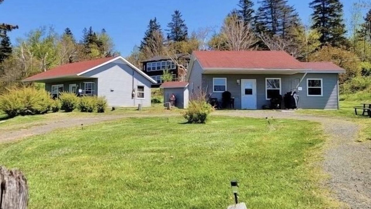 Port George Cottage | Stargazers Cove Cottages: OTTER COTTAGE