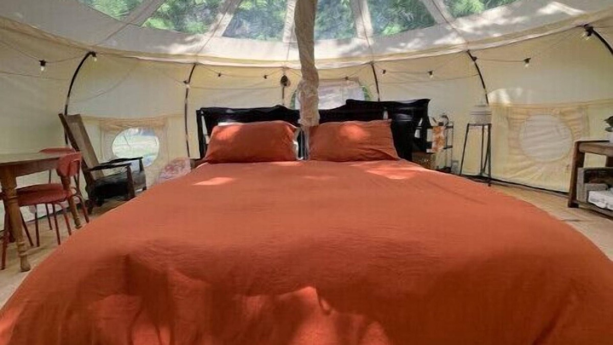 Oregon City RV Rental | Stargazing Glamping Swim Oasis