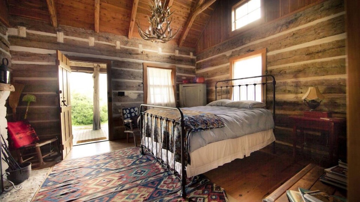 New Ulm Cabin | StarHill Farms Cabin on the Hill