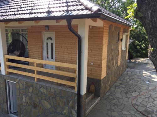 Prolomska Banja Apartment | Stari Hrast 2