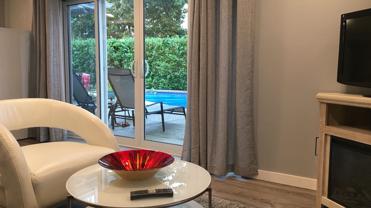 Coquitlam Apartment | Starlight Poolside ~ 1 bedroom suite