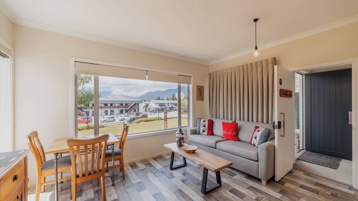 Lake Tekapo House | Starlight Suite - 1 Bedroom Retreat