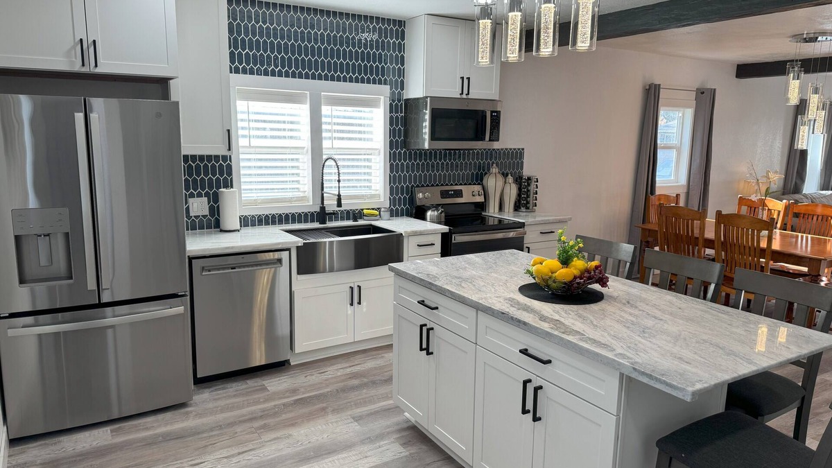 Rigby House | Starry Knight Retreat - spacious 4-bedroom house in charming Ririe with AC, WiFi