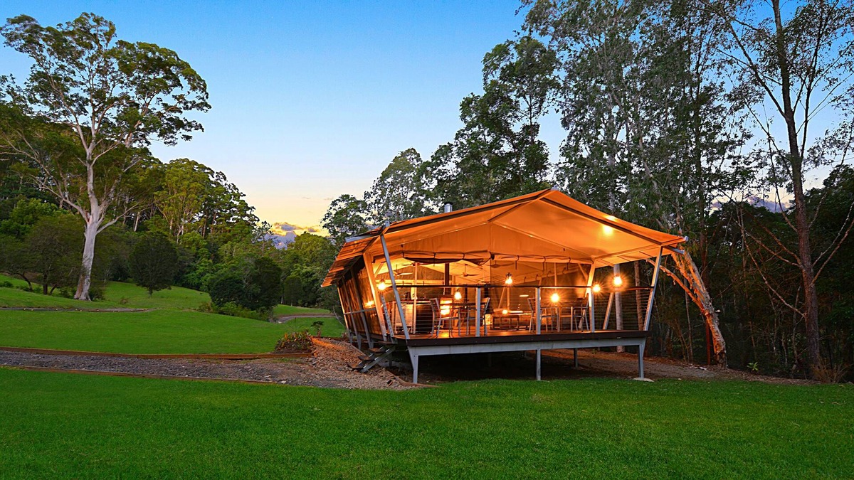 West Woombye RV Rental | Starry Nights Luxury Camping - OPENING SPECIAL