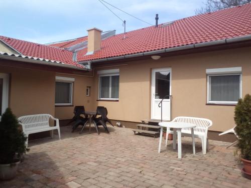 Pecs Apartment | START Apartmanok