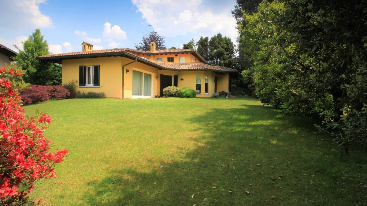 Taino House | Stately villa near Lake Maggiore