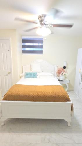 Emerson Hill Apartment | Staten Island Cozy Private 1-br Basement Apt close to NYC Family & Pet Friendly